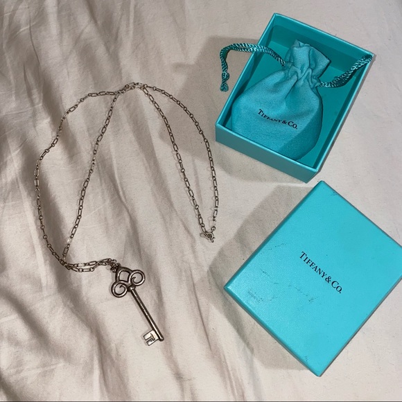 Tiffany & Co fleur de lis necklace - Picture 2 of 3